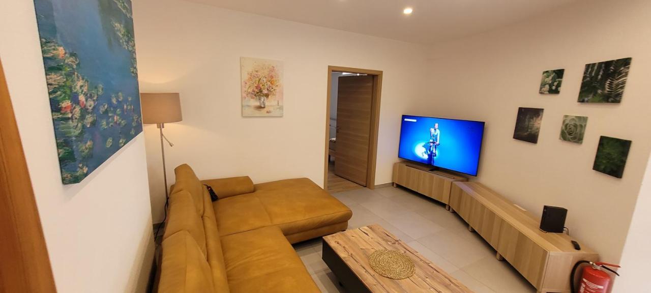 Wohnung In Дателн Екстериор снимка