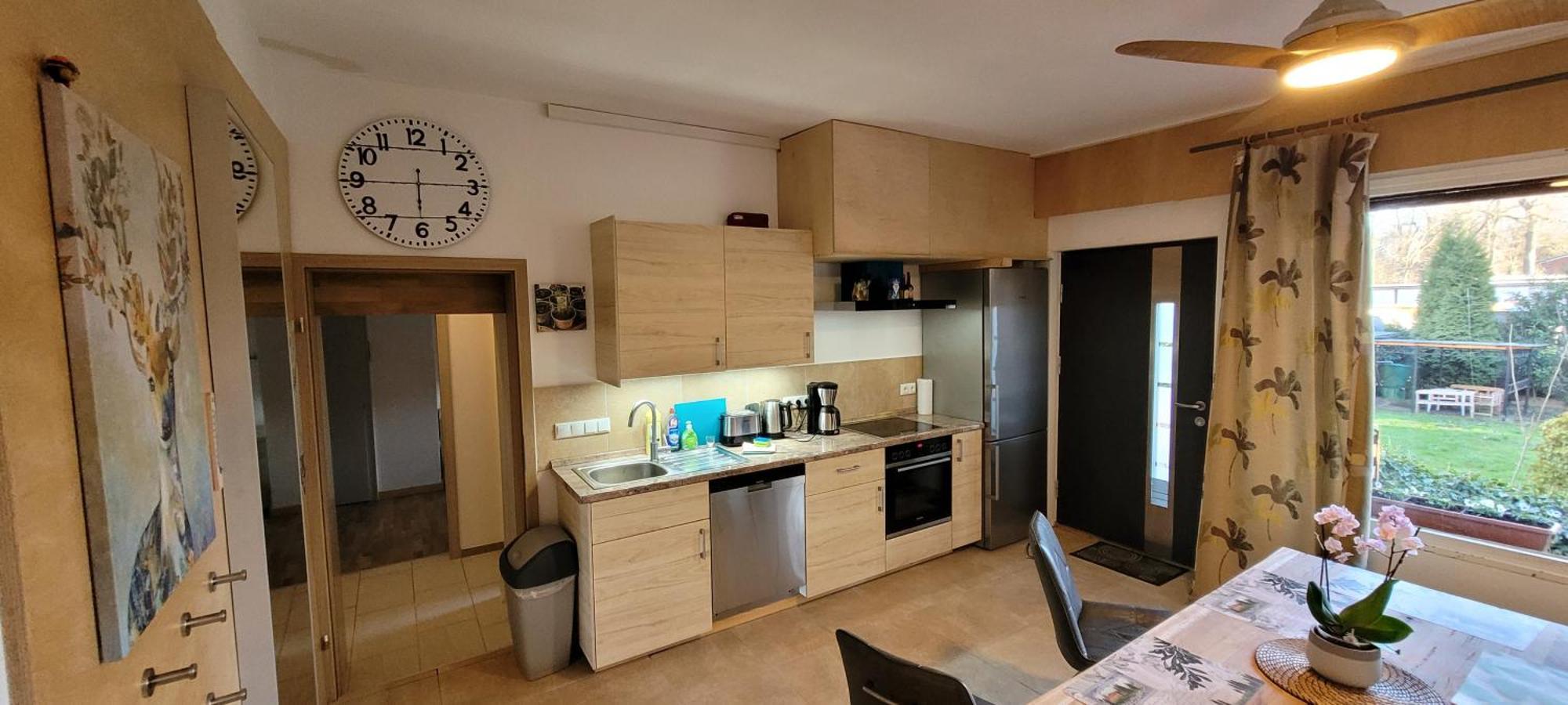 Wohnung In Дателн Стая снимка